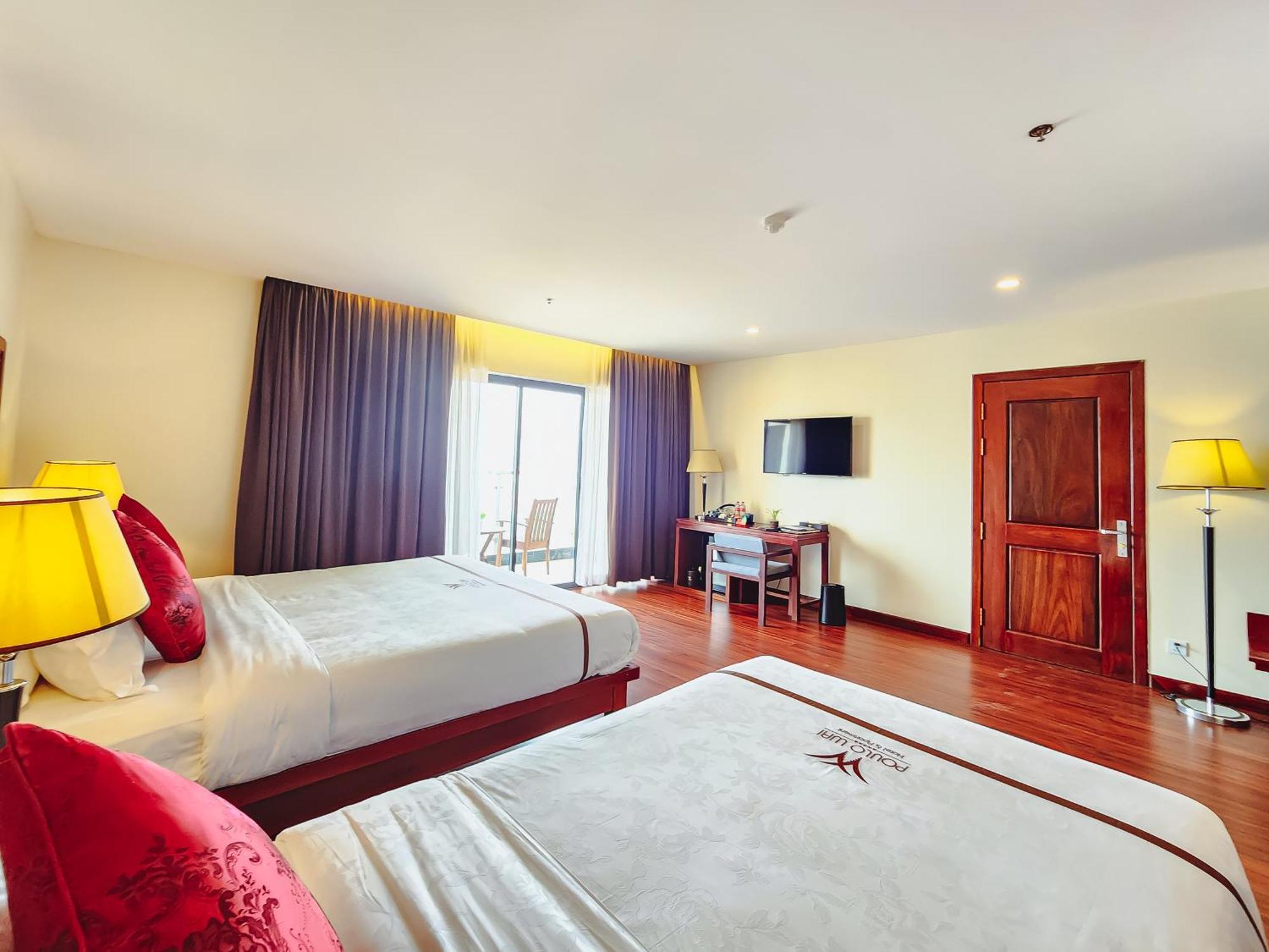 Poulo Wai & Hotel